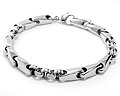 Armband i st�l. L�ngd cirka 20 cm, tjocklek cirka 6 mm.
