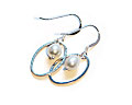 �rh�nge i silverf�rgad metall och s�tvattensp�rla. Silverkrok.