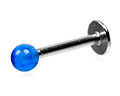 Labret med bl� kula. M�tt cirka 1.2x8 mm.