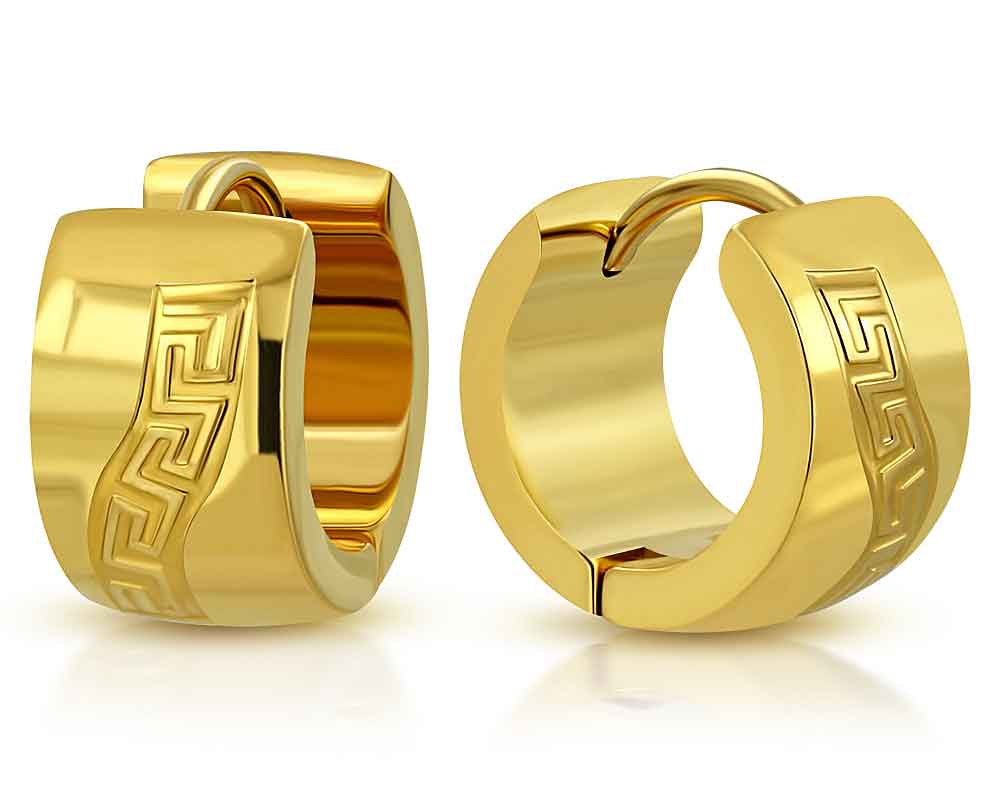 Guldfärgade stålörhängen. 13x7 mm.