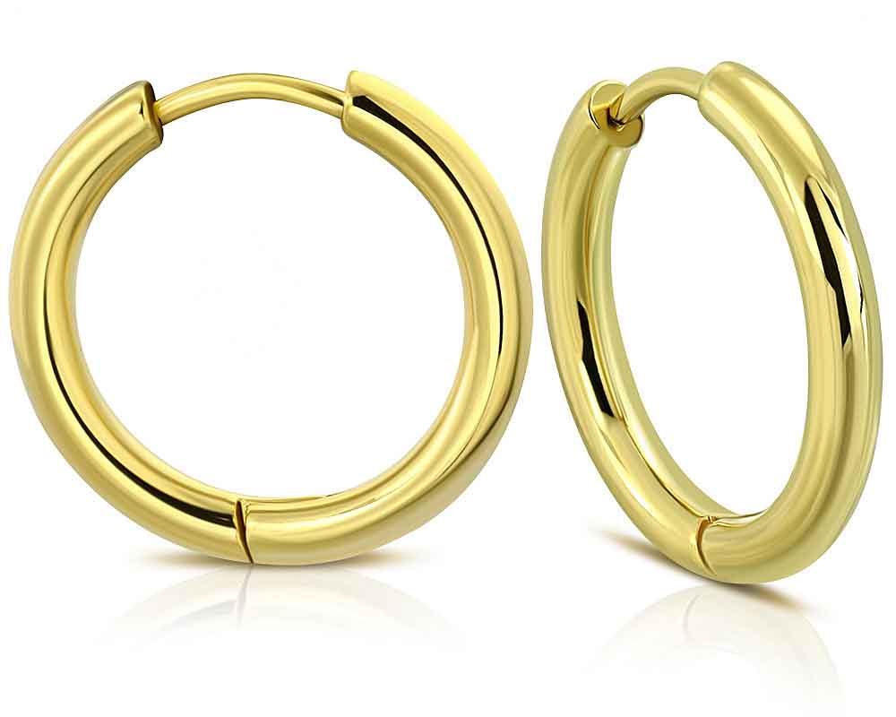 Kreoler. Mått cirka 19 x 2.5 mm.