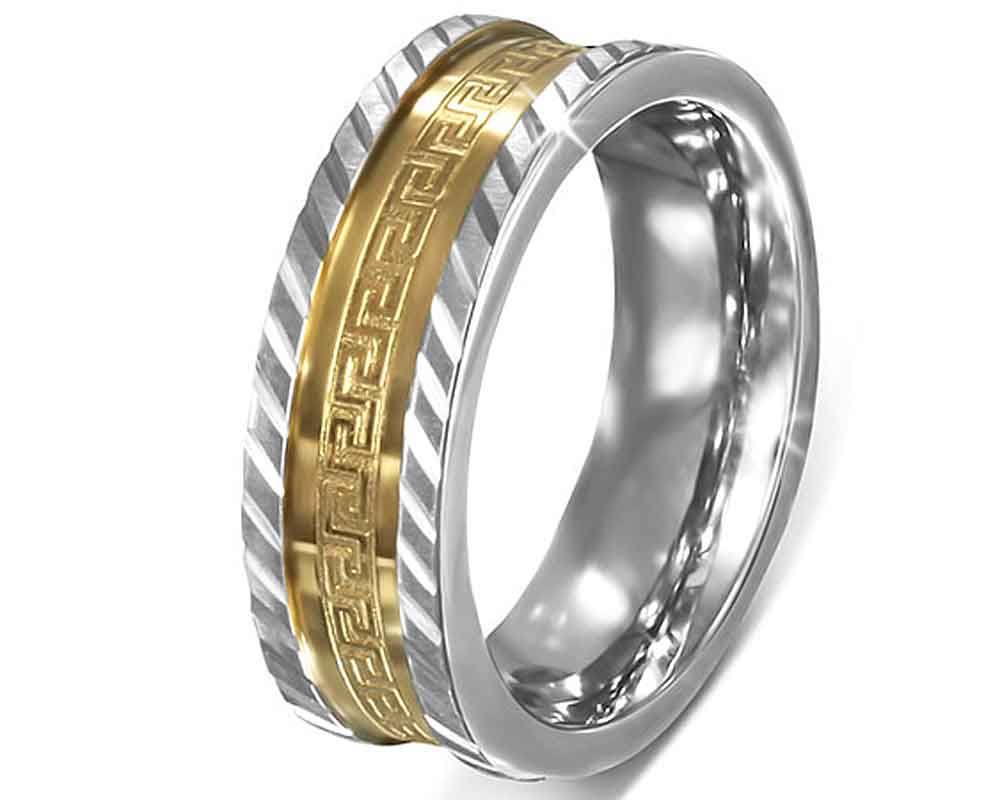 Ring i stål.