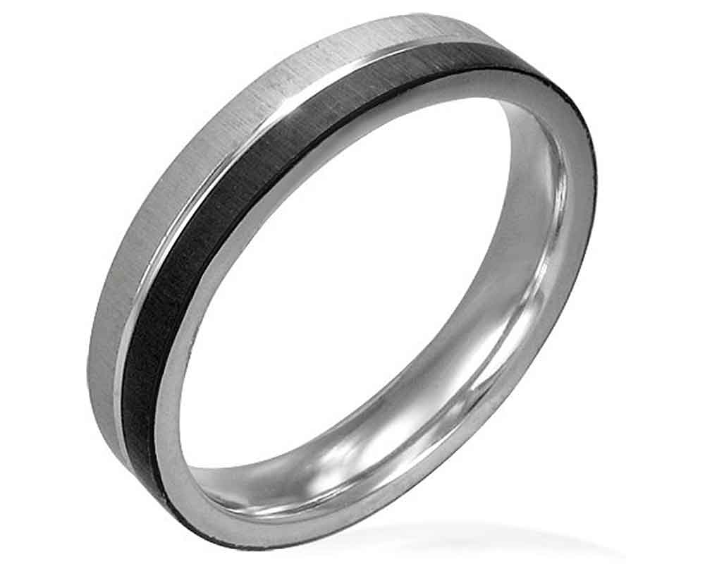 Ring i stål.