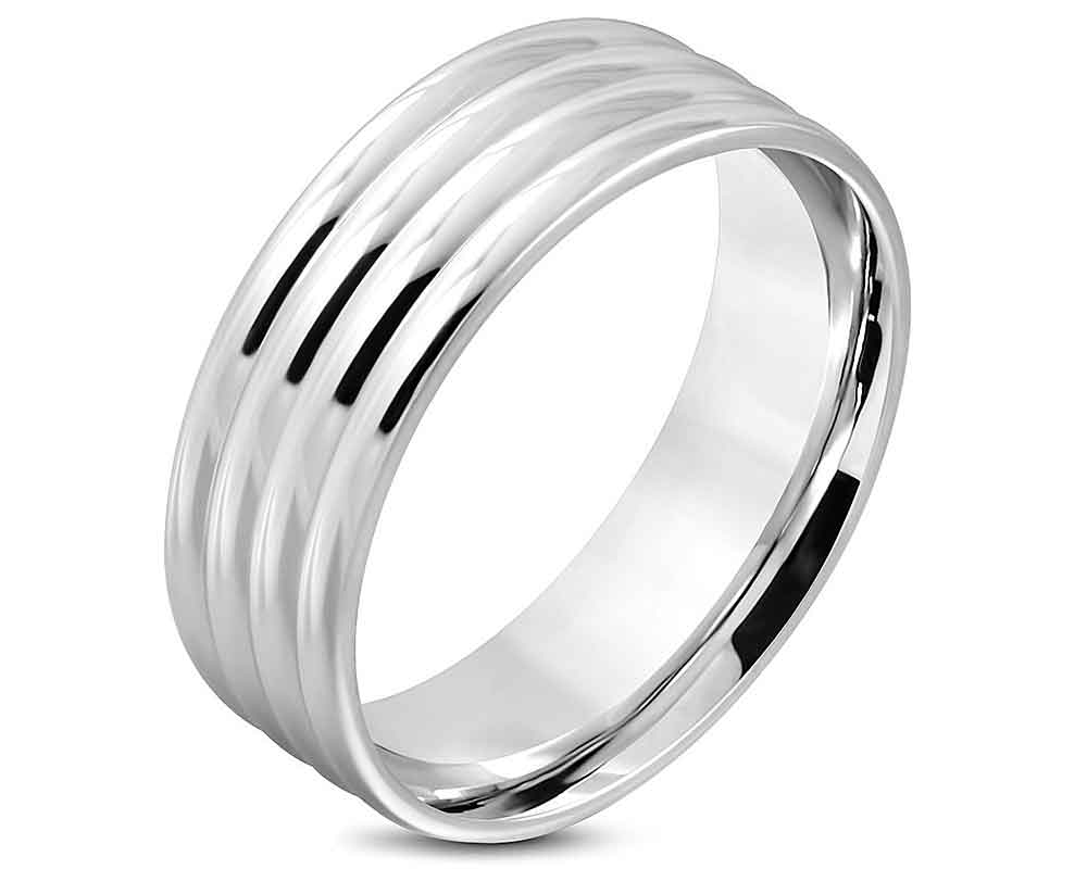 Stålring, bredd cirka 8 mm.
