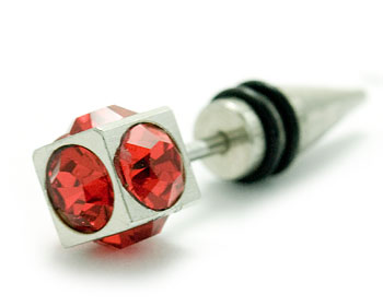 Fakepiercing online. Tjocklek cirka 1.2 mm, längd cirka 6 mm. Totallängd cirka 27 mm.