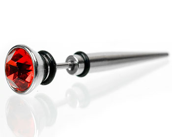 Fejkpiercing i kirurgiskt stål. Tjocklek 1.2 mm, längd cirka 5 mm. Totallängd 40 mm.