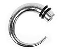 Töjörhänge i kirurgiskt stål 8 mm i tjocklek. Totallängd cirka 34 mm.