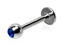 Piercing labret.