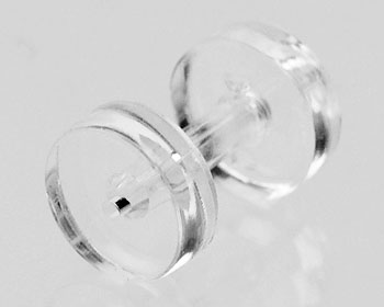 Piercing på nätet. 2 mm.